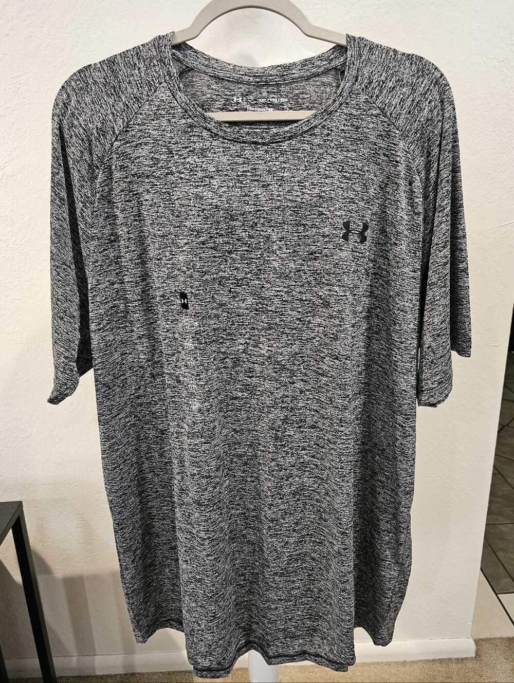 Under Armour Men's Black Heather Performance Short Sleeve Shirt Size XXL NWT